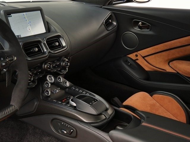 Buy 2023 Aston Martin Vantage Coupe V12 (24)