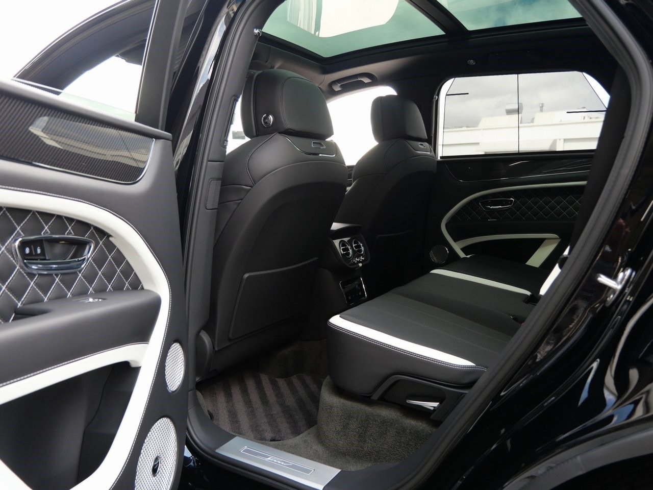 Buy 2023 Bentley Bentayga Speed SUV (13)
