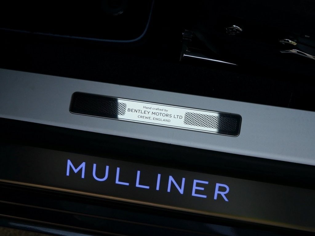 Buy 2023 Bentley Flying Spur Mulliner V8 (19)