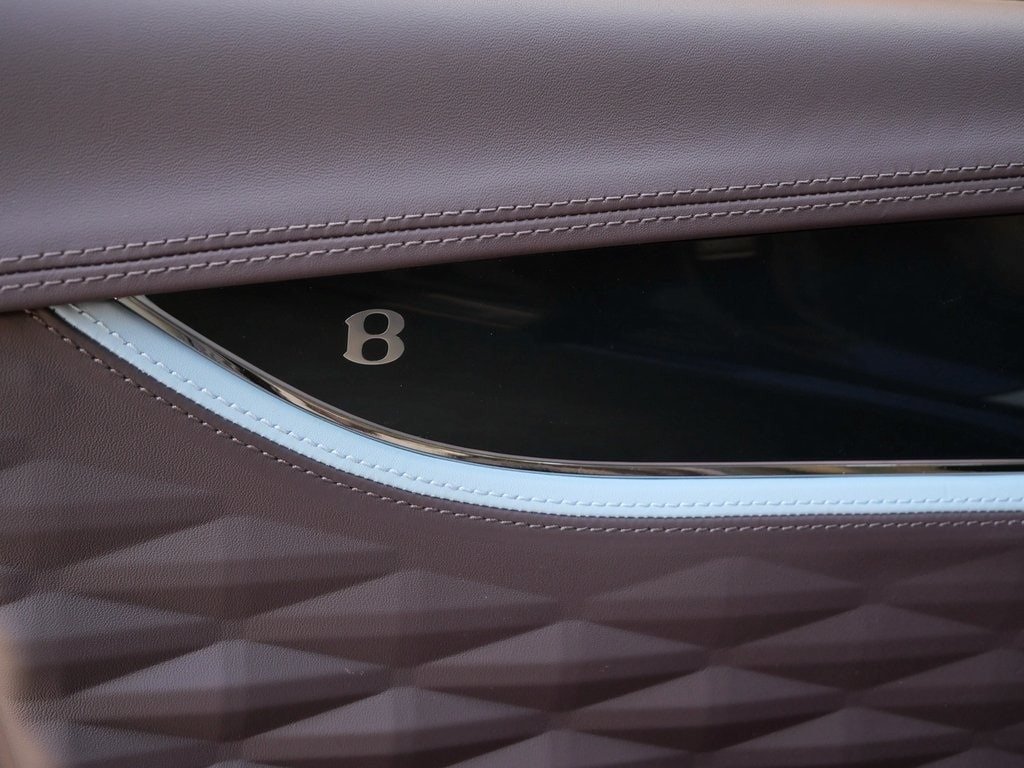 Buy 2023 Bentley Flying Spur Mulliner V8 (21)