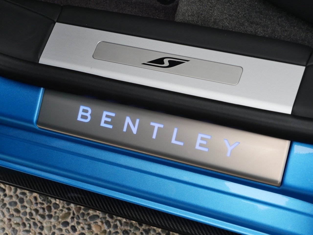 Buy 2023 Bentley Flying Spur S Sedan (11)