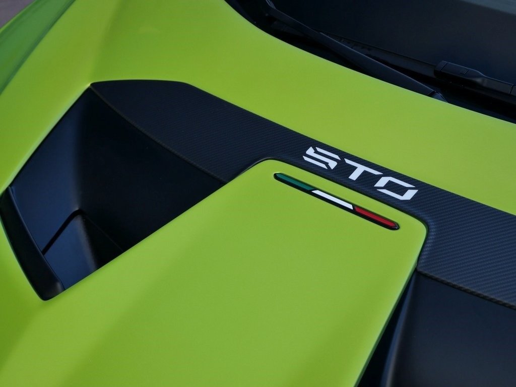 Buy 2023 Lamborghini Huracan STO (2)