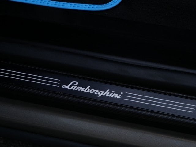Buy 2023 Lamborghini Urus Performante (11)