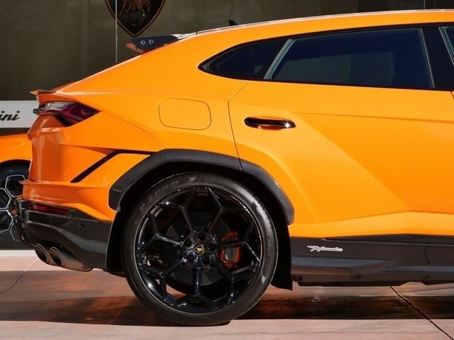 Buy 2023 Lamborghini Urus Performante (26)