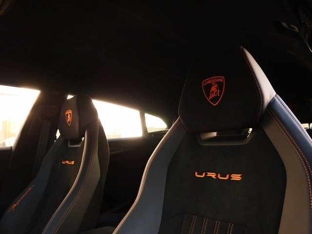 Buy 2023 Lamborghini Urus Performante (9)