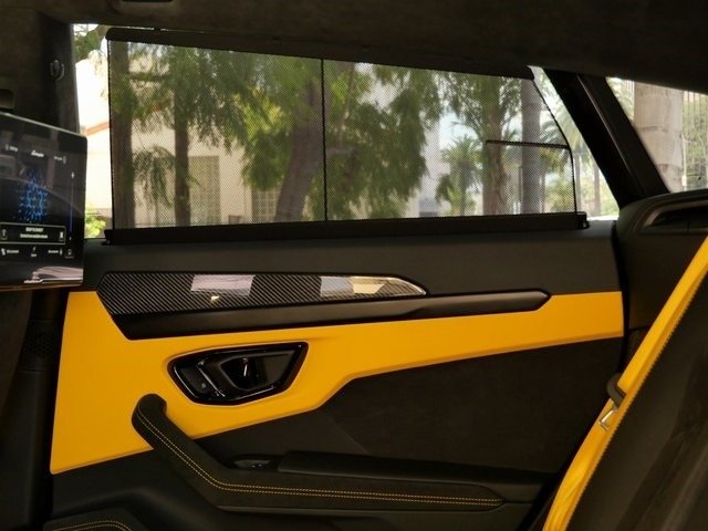 Buy 2023 Lamborghini Urus S (10)