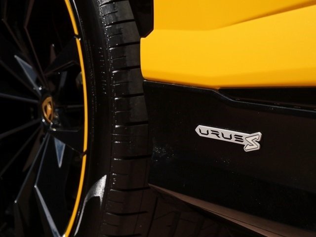 Buy 2023 Lamborghini Urus S (3)