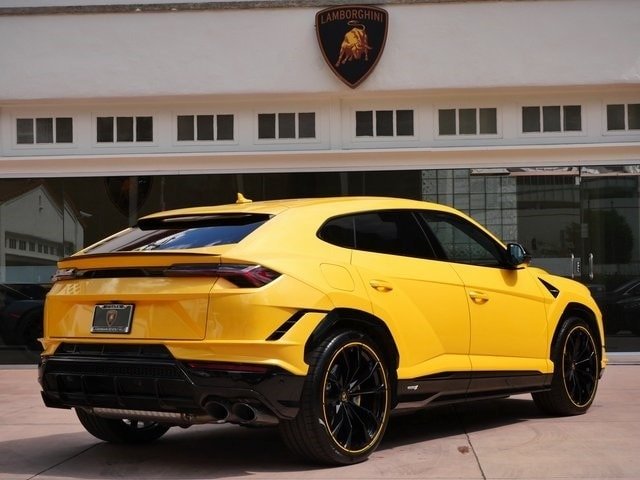 Buy 2023 Lamborghini Urus S (30)
