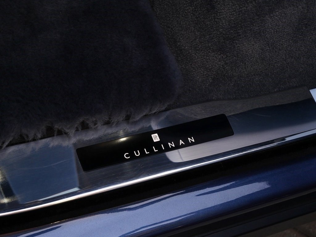 Buy 2023 Rolls-Royce Cullinan (28)