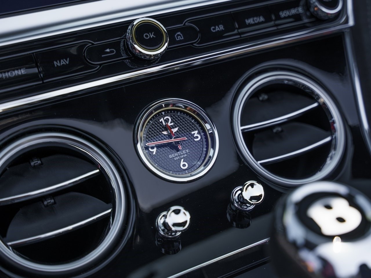 Buy 2024 Bentley GTC Speed Convertible (33)