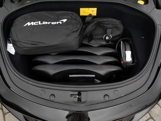 Buy 2024 McLaren Artura (4)