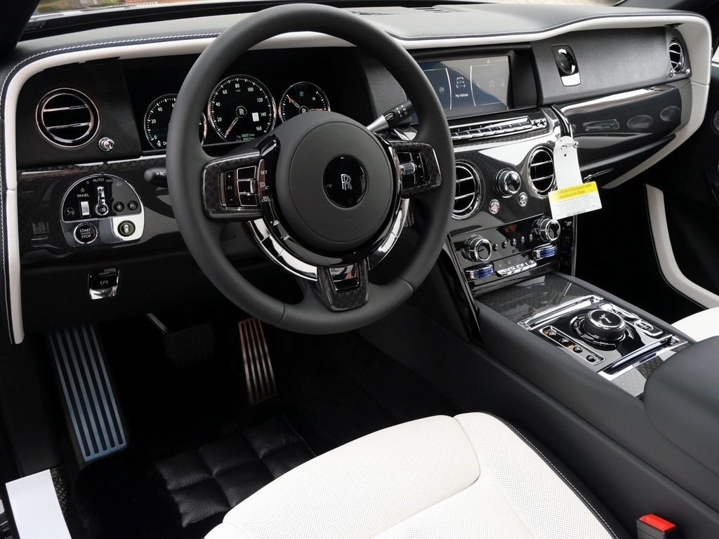 Buy 2024 Rolls-Royce Black Badge Cullinan (30)