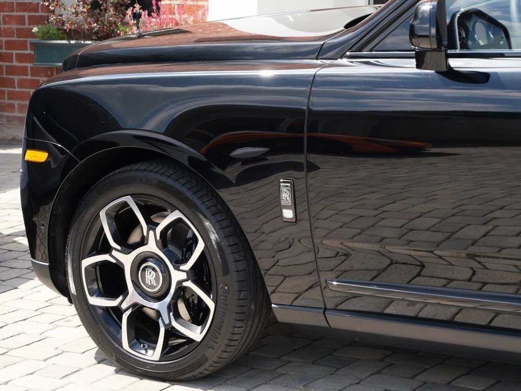 Buy 2024 Rolls-Royce Black Badge Cullinan (34)
