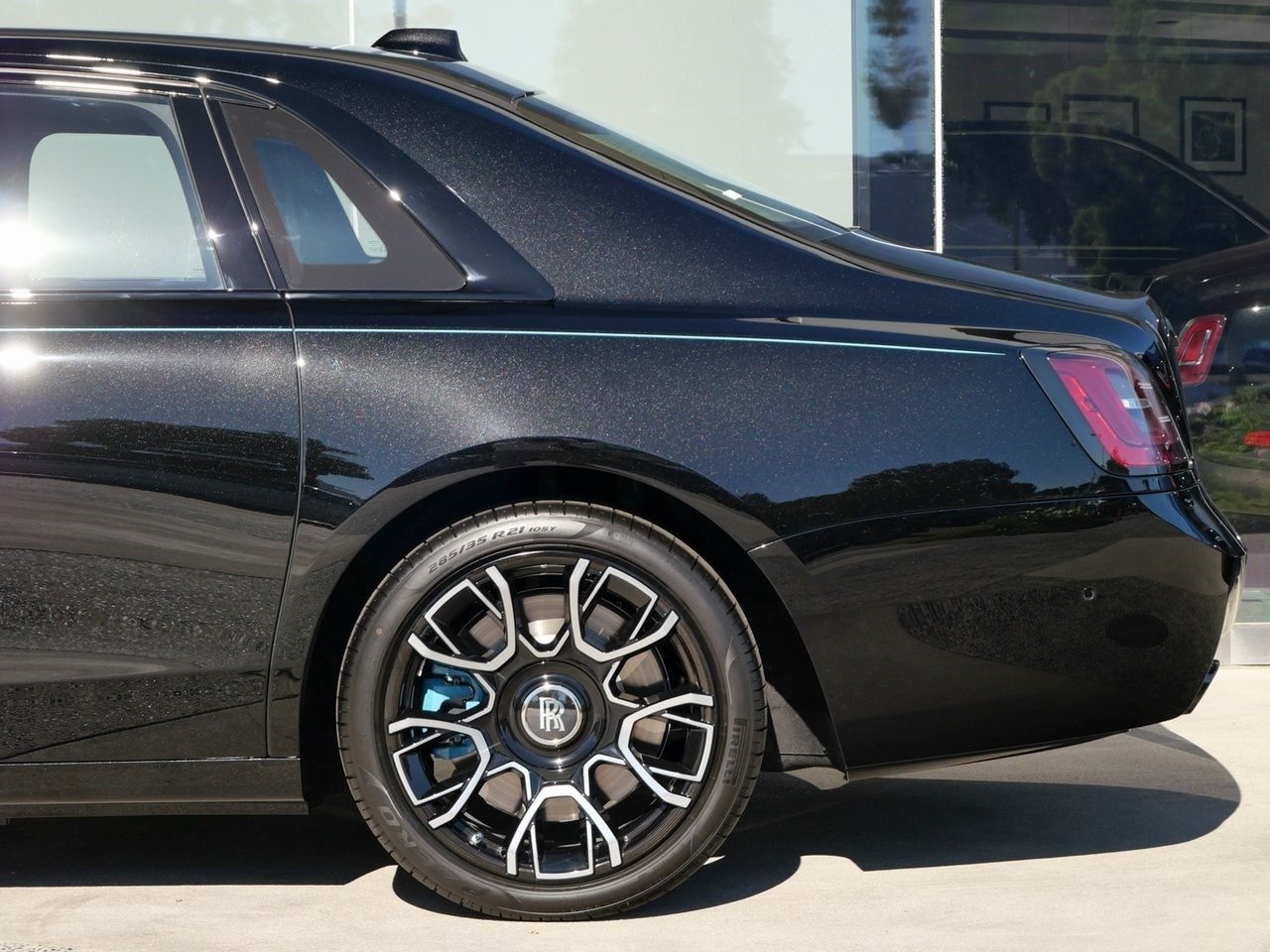 Buy 2024 Rolls-Royce Black Badge Ghost (14)