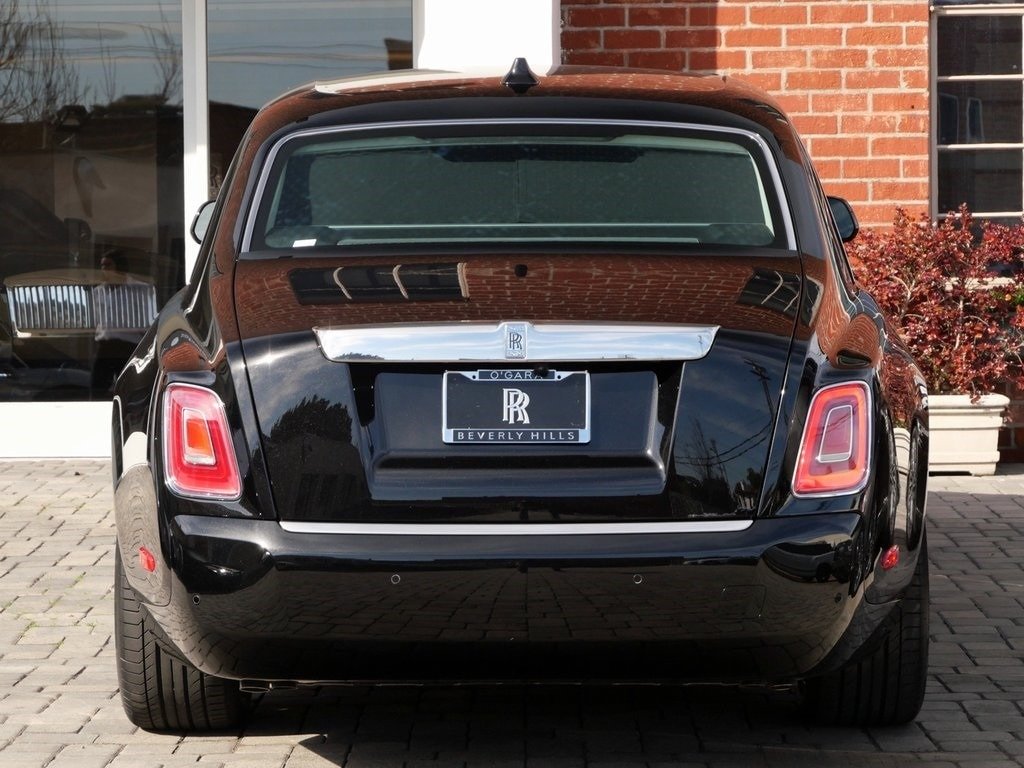 Buy 2024 Rolls-Royce Phantom EWB (26)