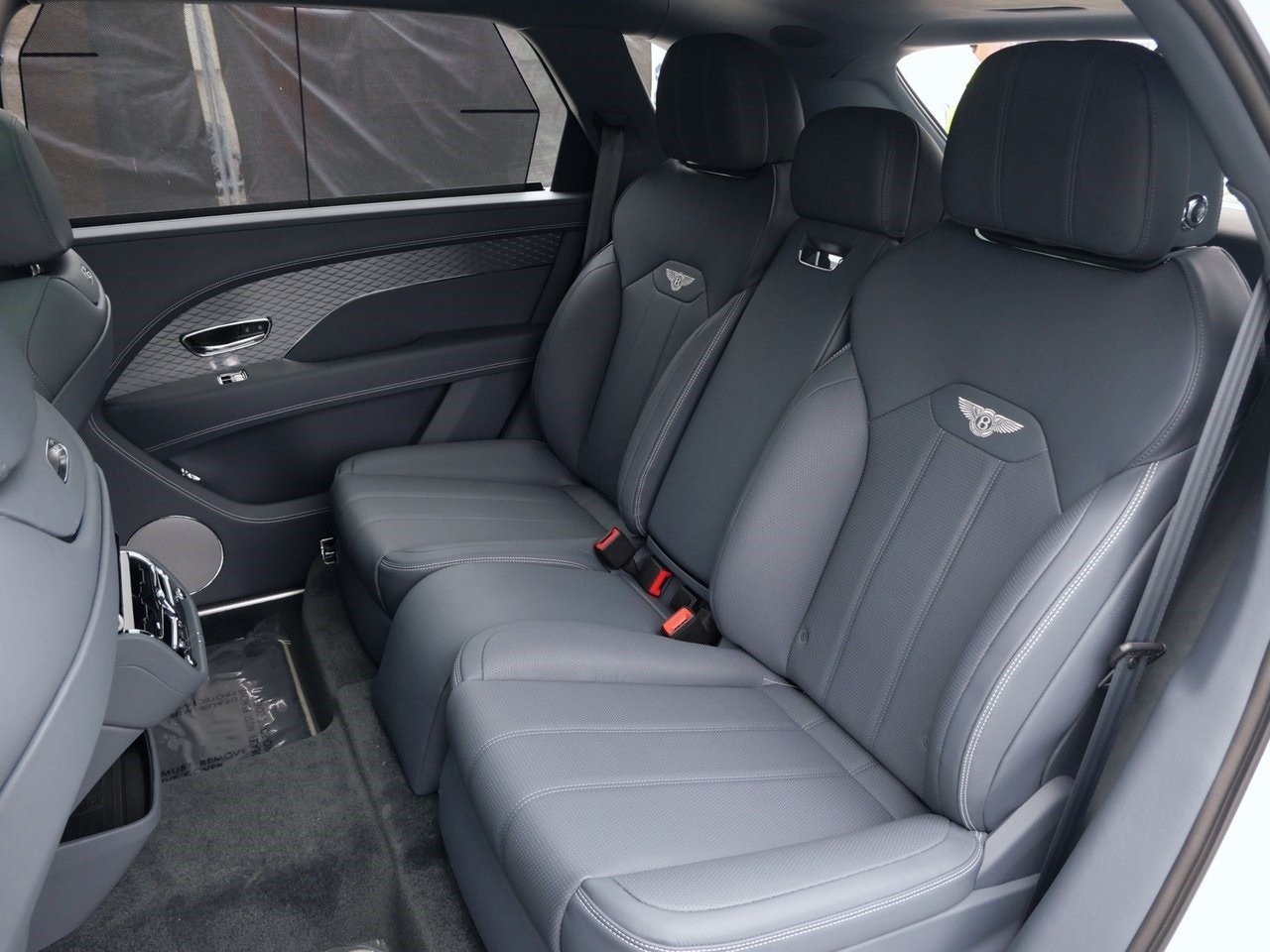 Buy New 2024 Bentley Bentayga EWB SUV (17)