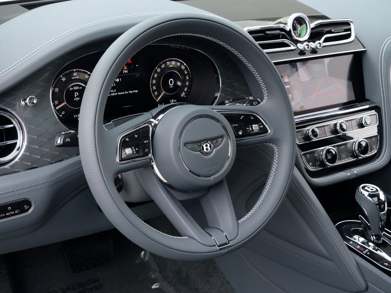 Buy New 2024 Bentley Bentayga EWB SUV (4)