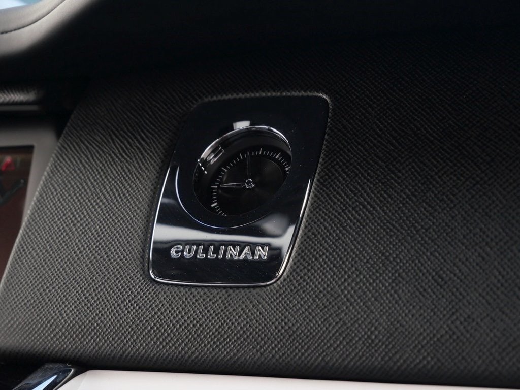 Buy New 2024 Rolls-Royce Cullinan (24)