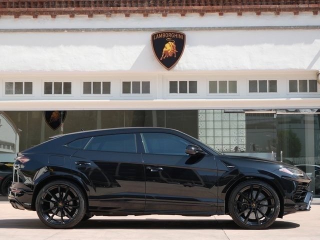 Buy Pre Owned 2021 Lamborghini Urus (29)
