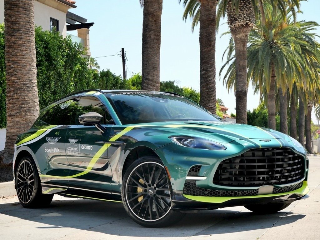Buy Pre Owned 2023 Aston Martin DBX 707
