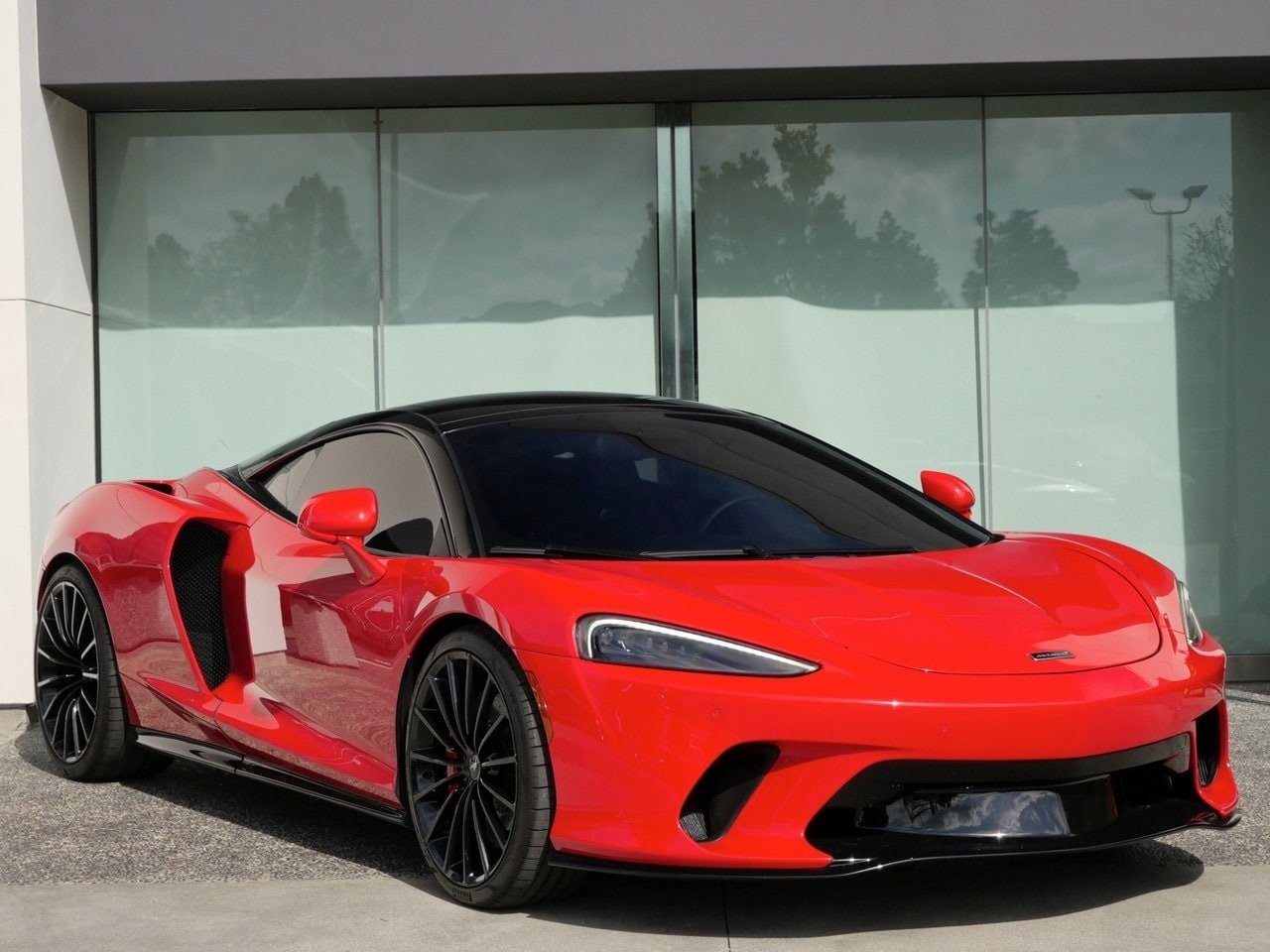 Buy Pre Owned 2023 McLaren GT