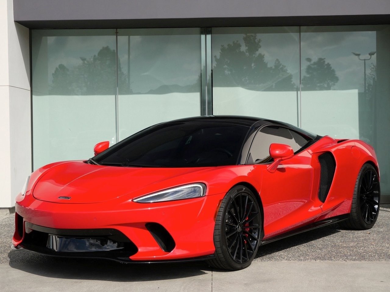 Buy Pre Owned 2023 McLaren GT (12)