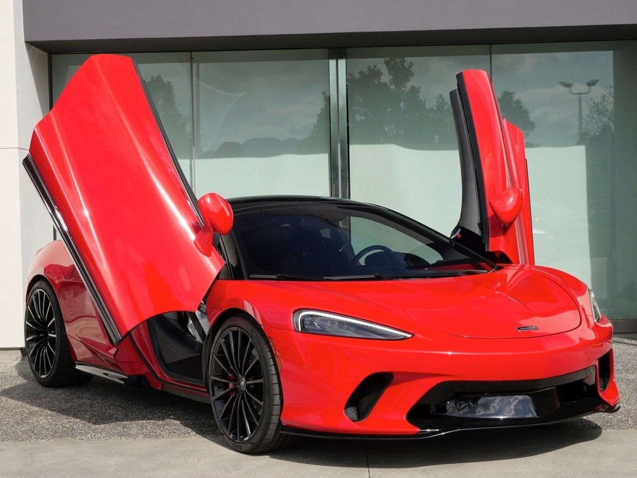 Buy Pre Owned 2023 McLaren GT (13)
