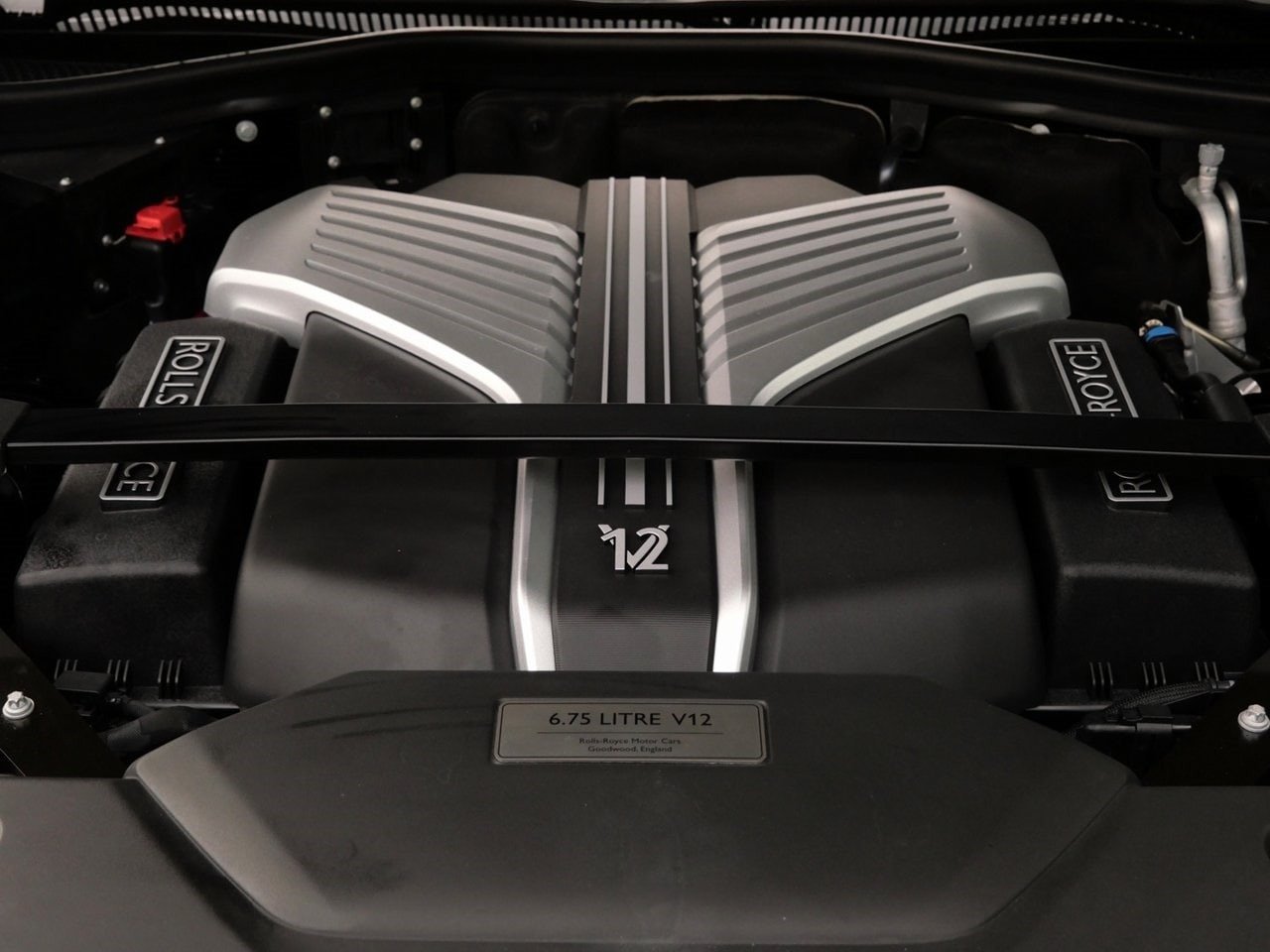 Buy Used 2022 Rolls-Royce Phantom (13)