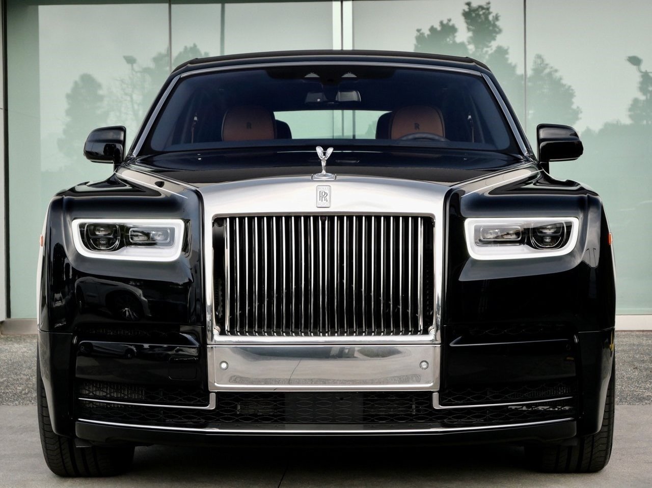 Buy Used 2022 Rolls-Royce Phantom (6)