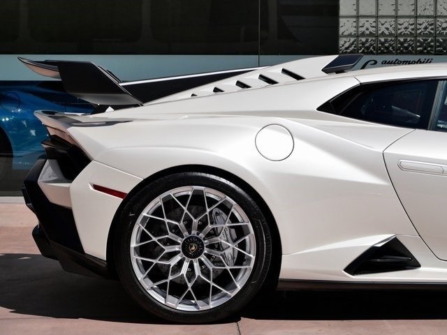 Buy used 2022 Lamborghini Huracan STO (11)