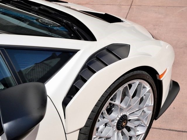 Buy used 2022 Lamborghini Huracan STO (13)