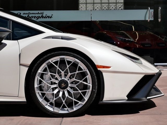 Buy used 2022 Lamborghini Huracan STO (17)