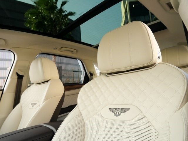 New 2023 Bentley Bentayga V8 For Sale (16)
