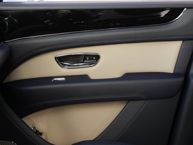 New 2024 Bentley Bentayga V8 For Sale (12)