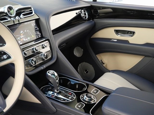 New 2024 Bentley Bentayga V8 For Sale (13)