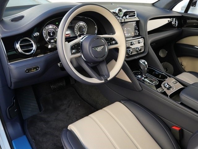 New 2024 Bentley Bentayga V8 For Sale (15)