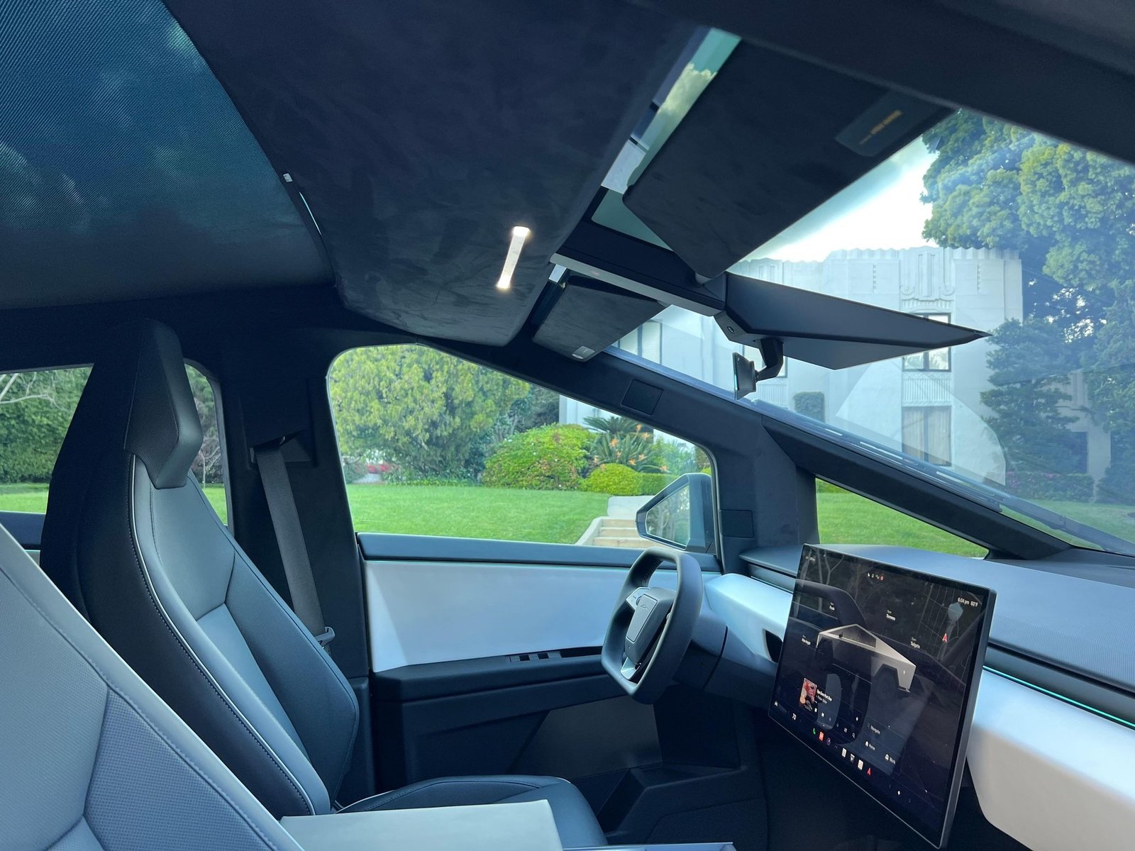 Tesla Cybertruck For Sale (23)