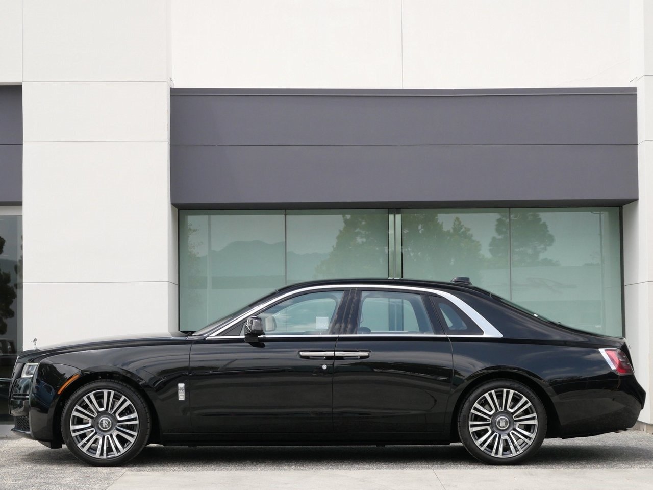 Used 2022 Rolls-Royce Ghost For Sale (7)