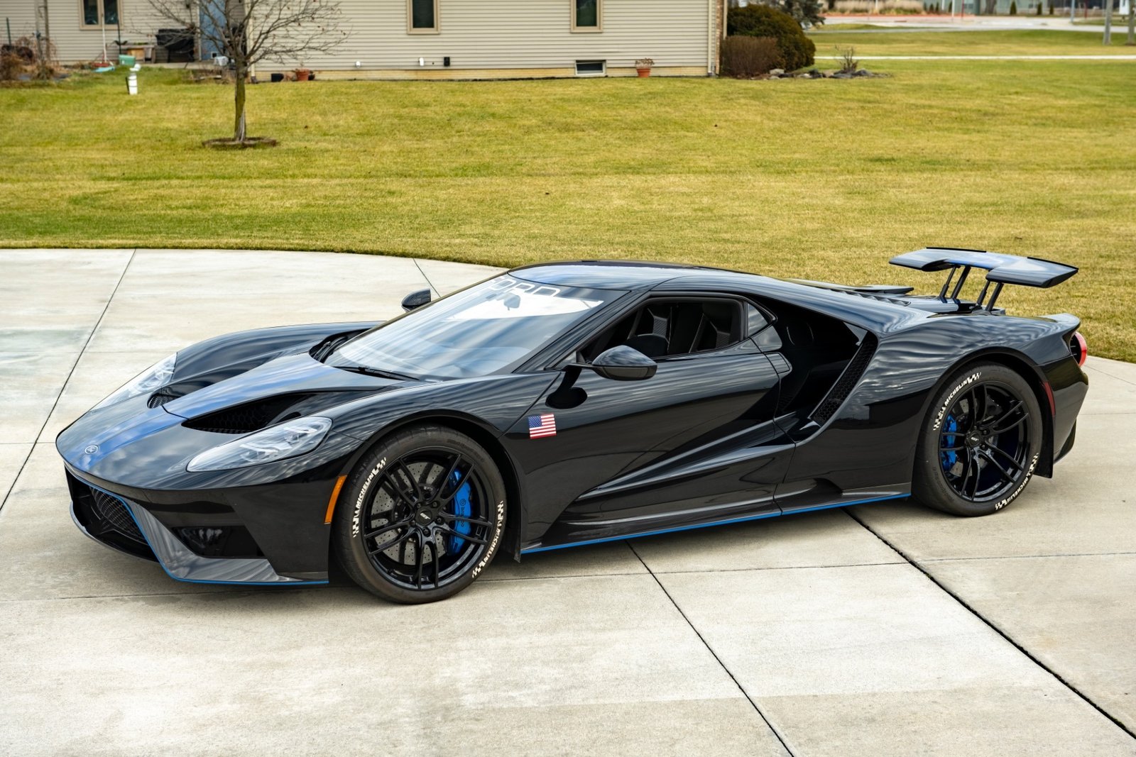 Used-2019-Ford-GT-1702518409 (26)