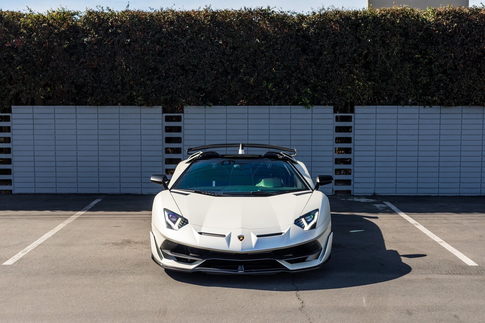 Used-2020-Lamborghini-Aventador (1)