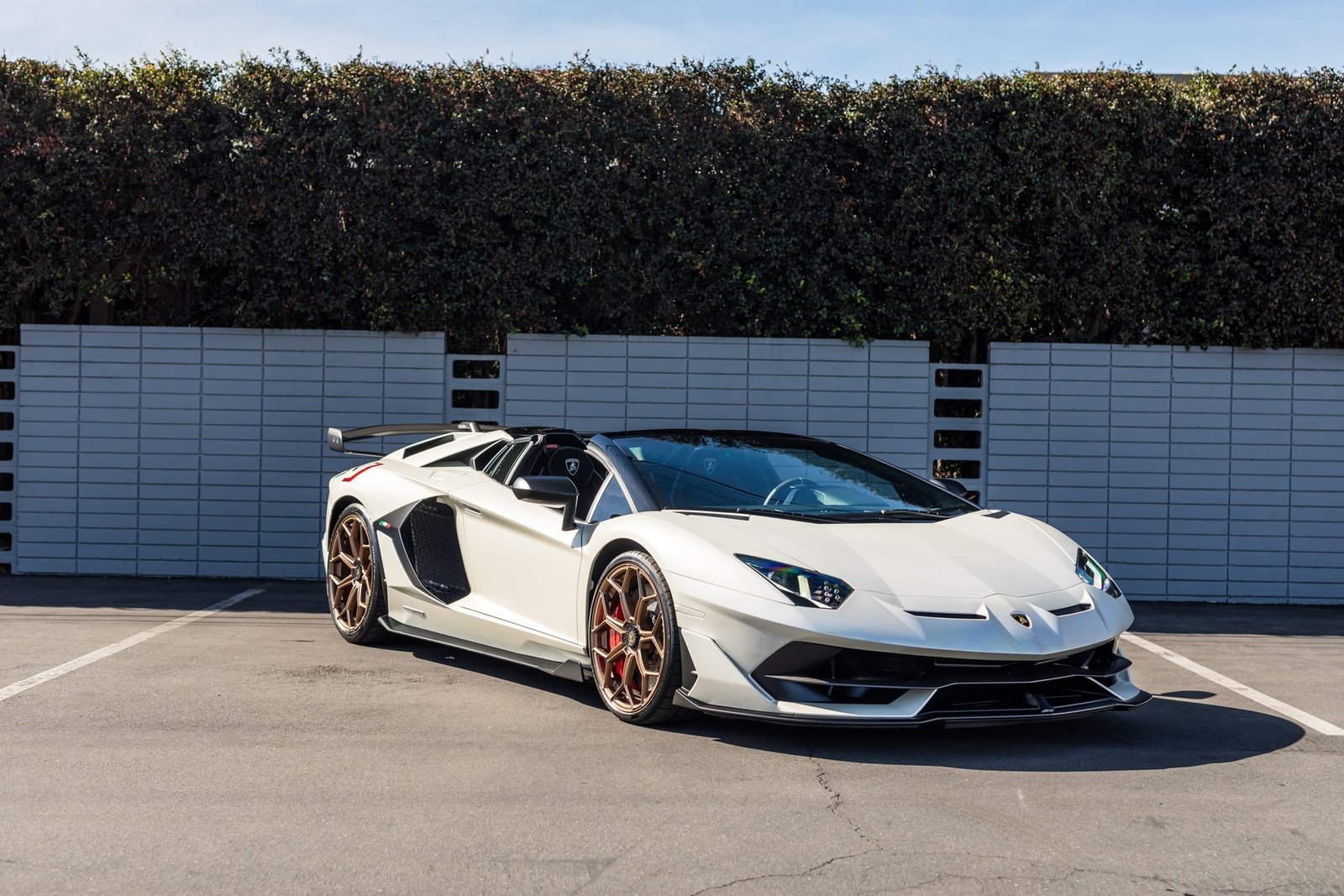 Used-2020-Lamborghini-Aventador (10)