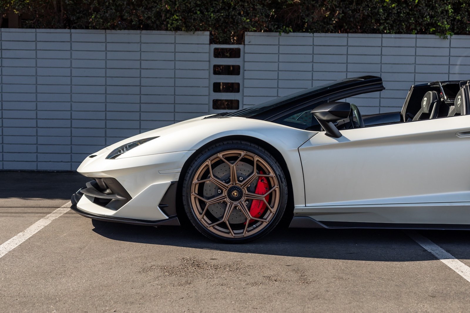 Used-2020-Lamborghini-Aventador (19)