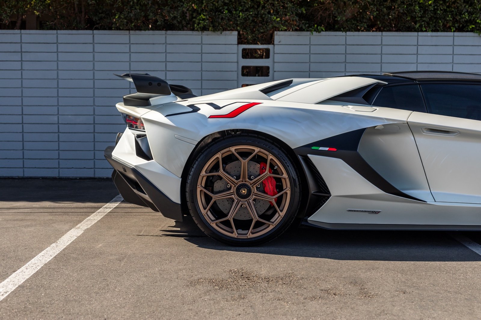 Used-2020-Lamborghini-Aventador (7)