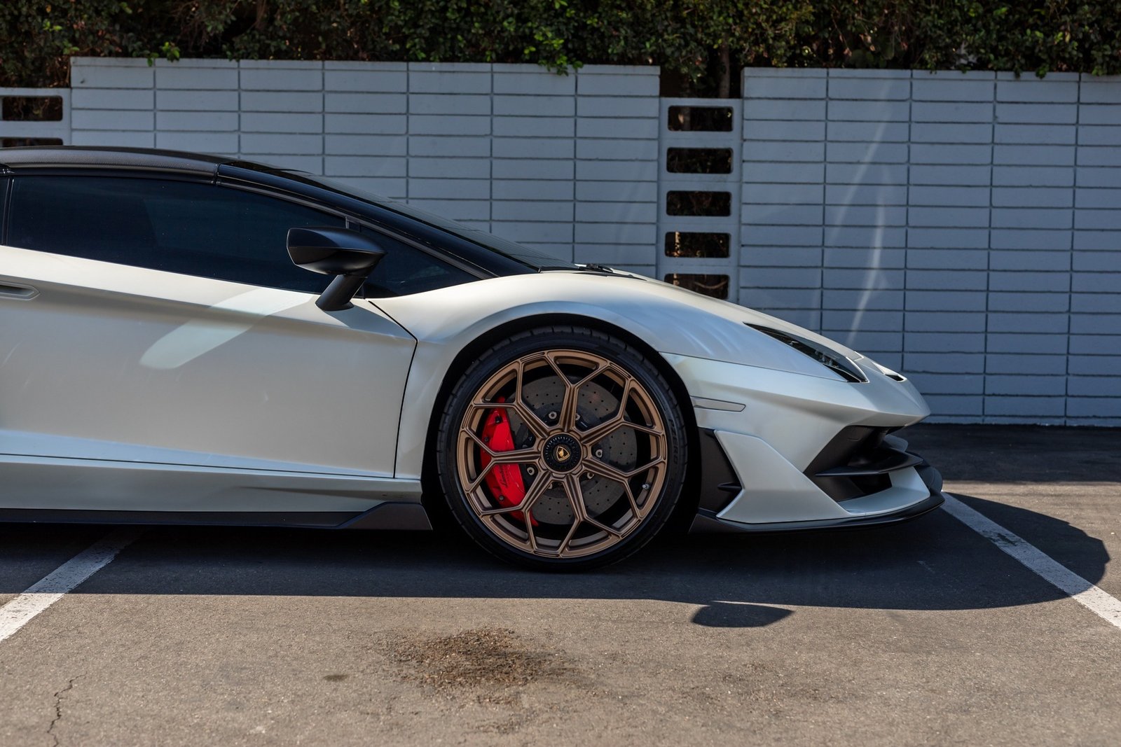 Used-2020-Lamborghini-Aventador (8)